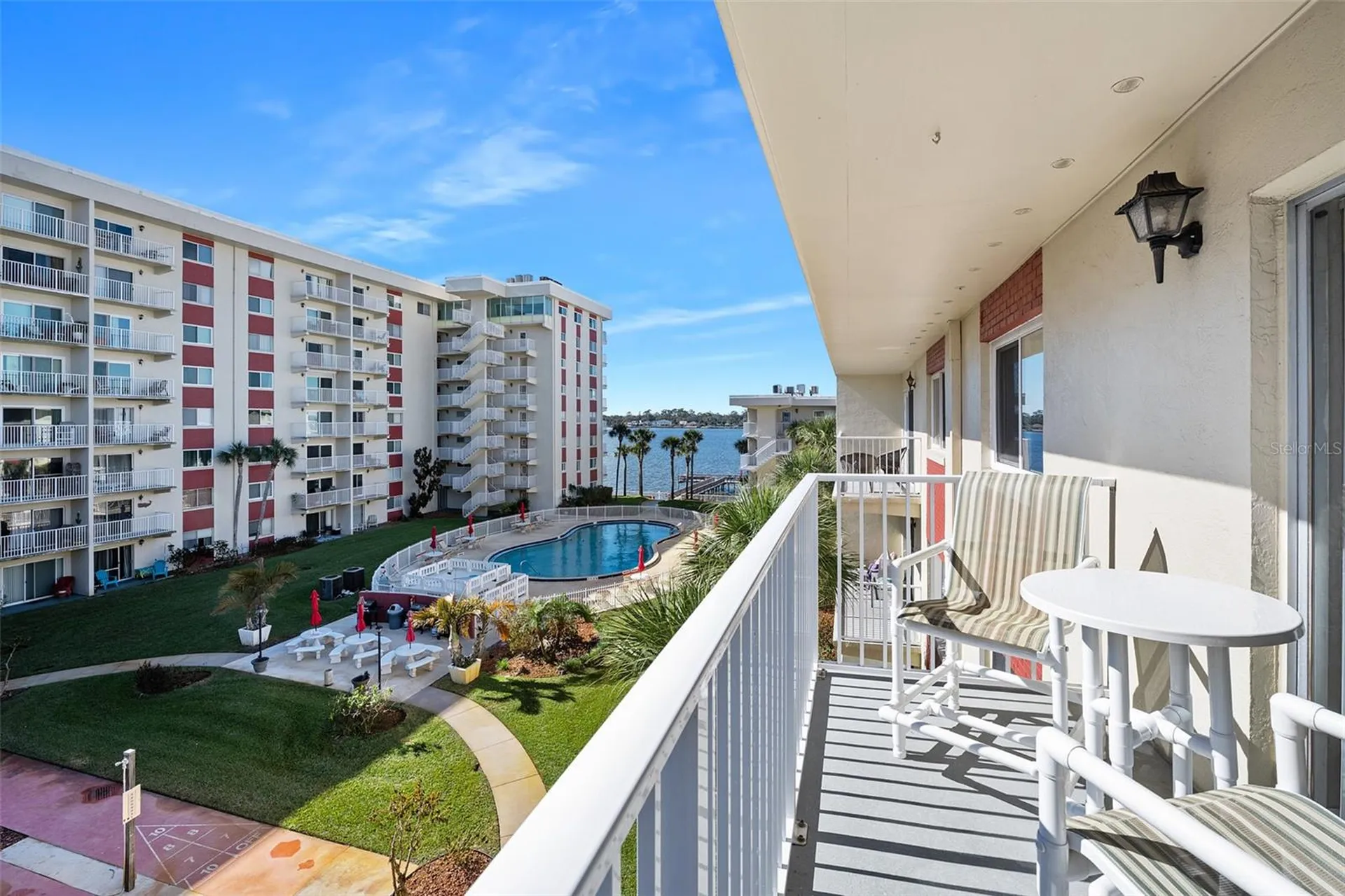 2711 N Halifax Avenue Daytona Beach FL 32118