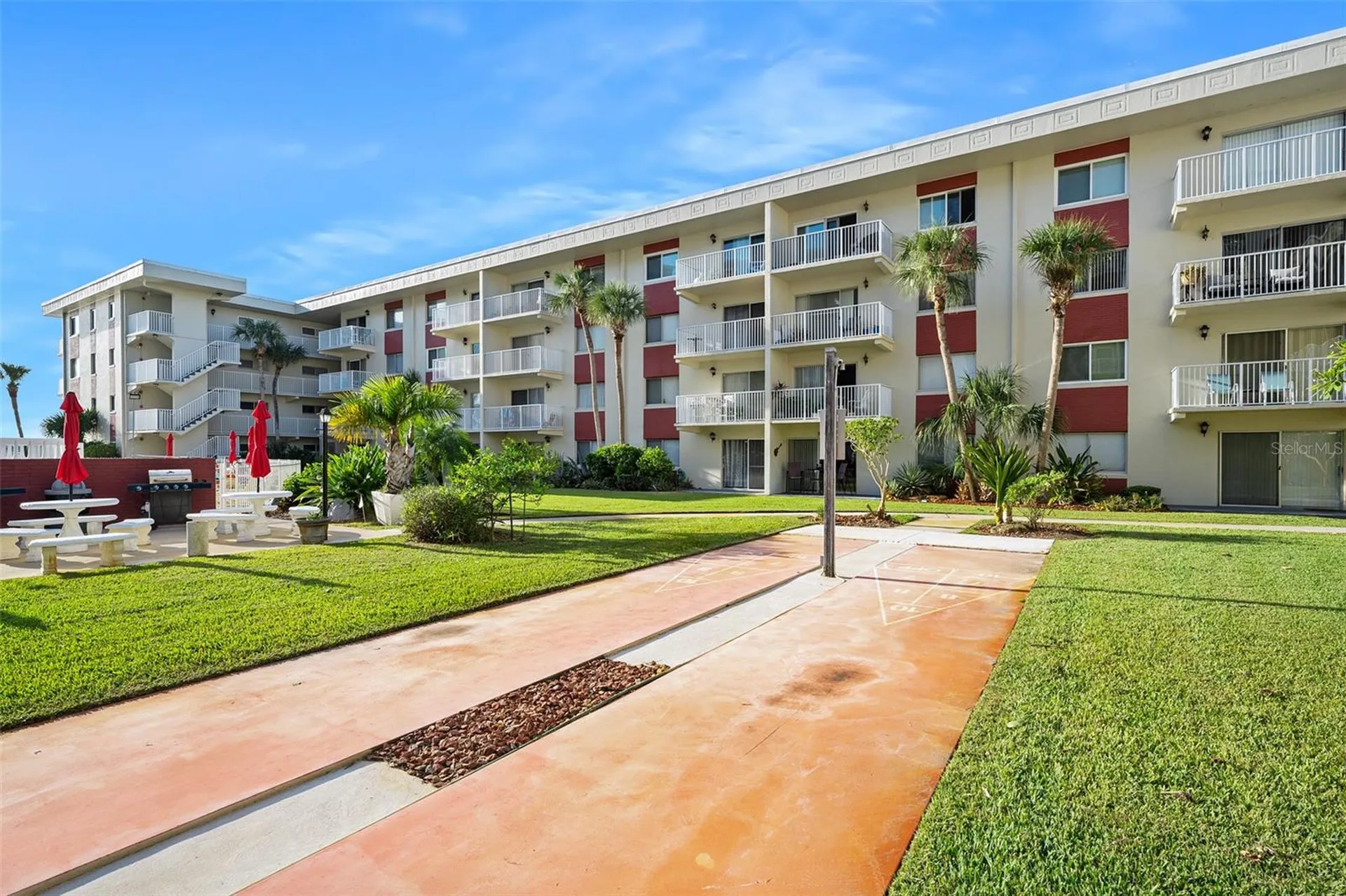 2711 N Halifax Avenue Daytona Beach FL 32118