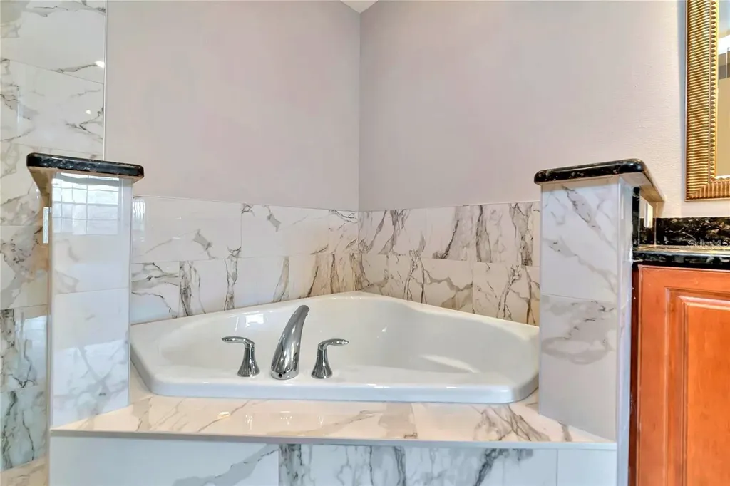 7702 Lake Vista Court Bradenton FL 34202