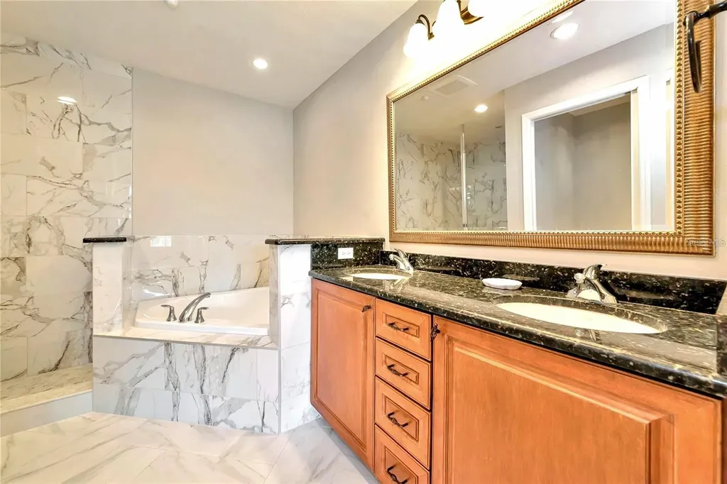 7702 Lake Vista Court Bradenton FL 34202
