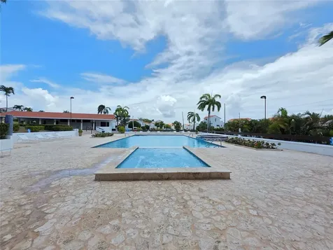 4C Cluster 2 Rio Mar Boulevard Rio Grande PR 00745