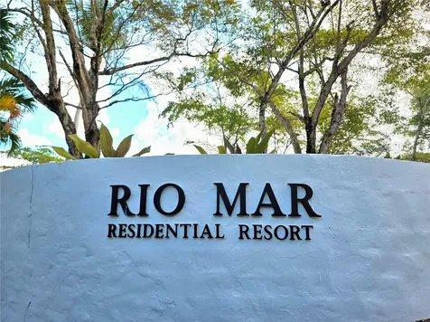 4C Cluster 2 Rio Mar Boulevard Rio Grande PR 00745