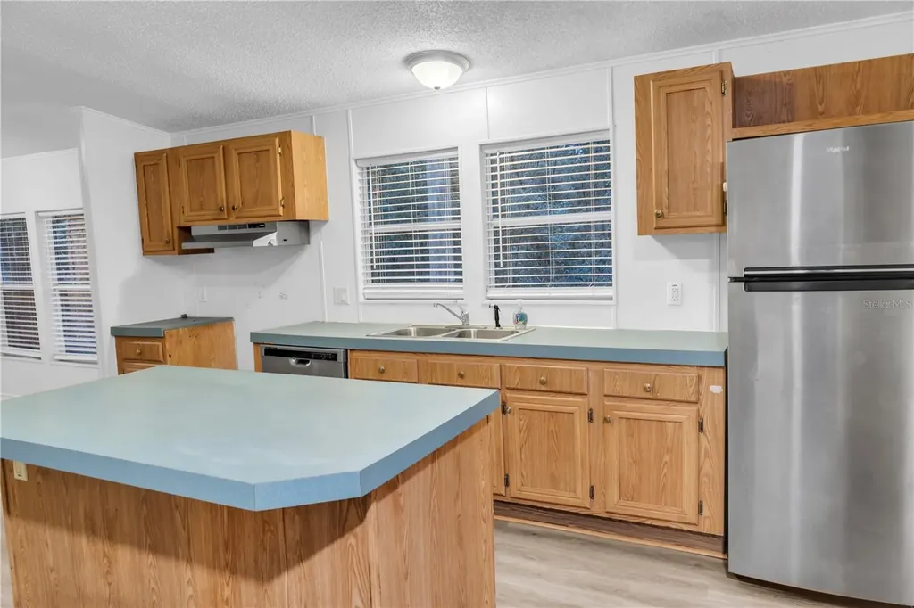 7311 20 Th Street Zephyrhills FL 33542