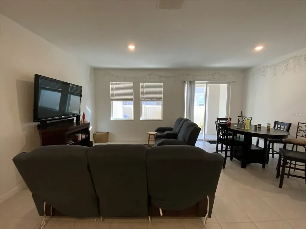 10823 Fort White Court Tampa FL 33647