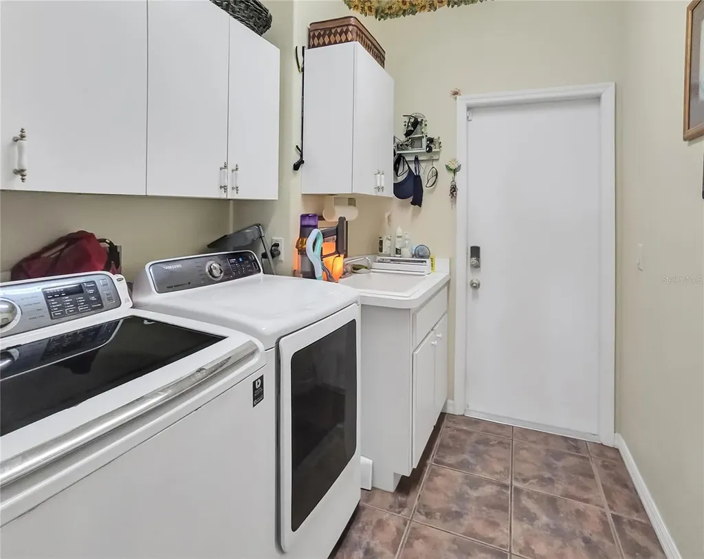 77 Hickory Loop Ocala FL 34472