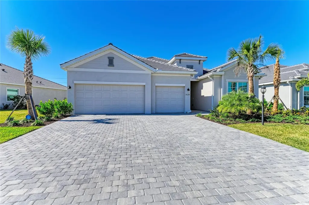 5624 Lightning Whelk Lakewood Ranch FL 34211