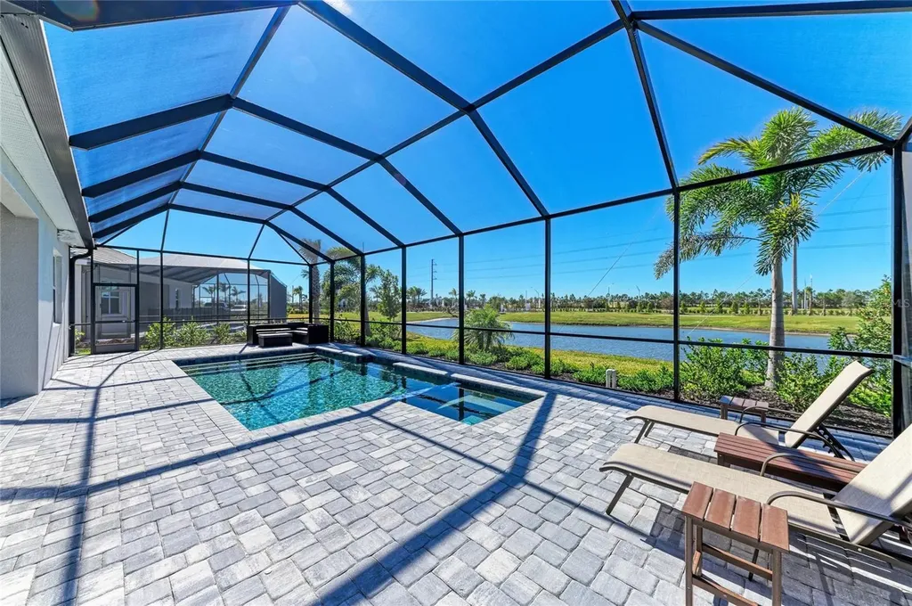 5624 Lightning Whelk Lakewood Ranch FL 34211