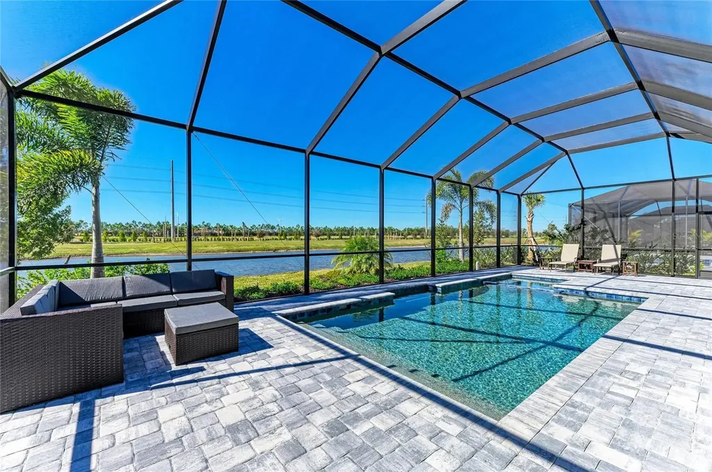 5624 Lightning Whelk Lakewood Ranch FL 34211