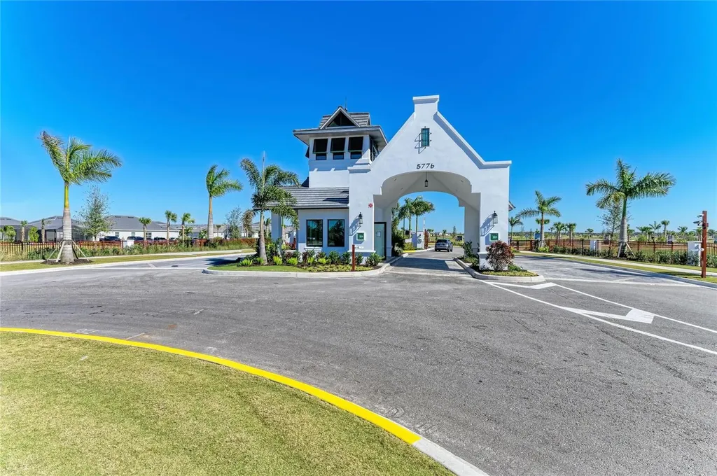 5624 Lightning Whelk Lakewood Ranch FL 34211