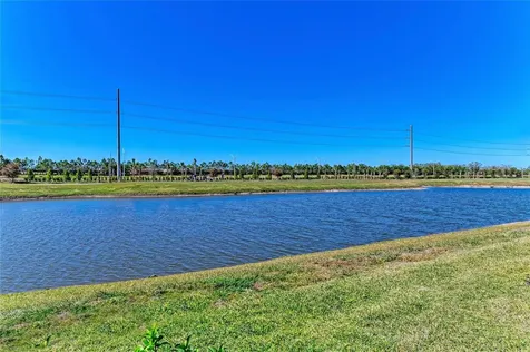 5624 Lightning Whelk Lakewood Ranch FL 34211