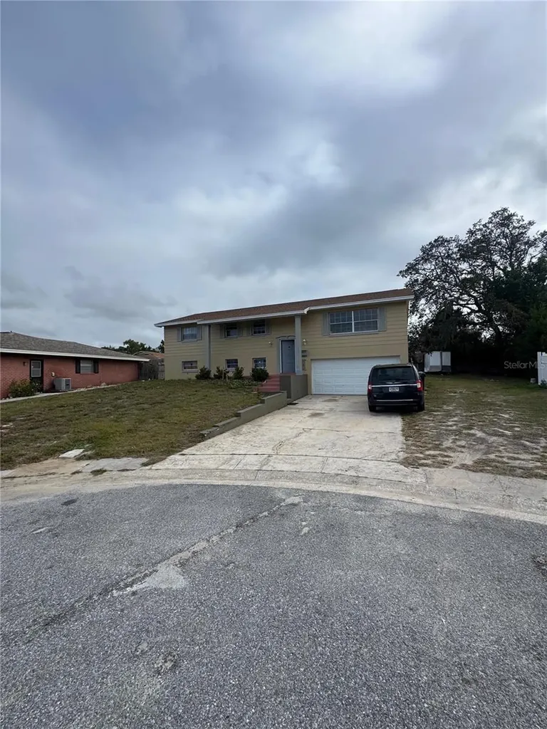 1737 Peachwood Lane Orlando FL 32818
