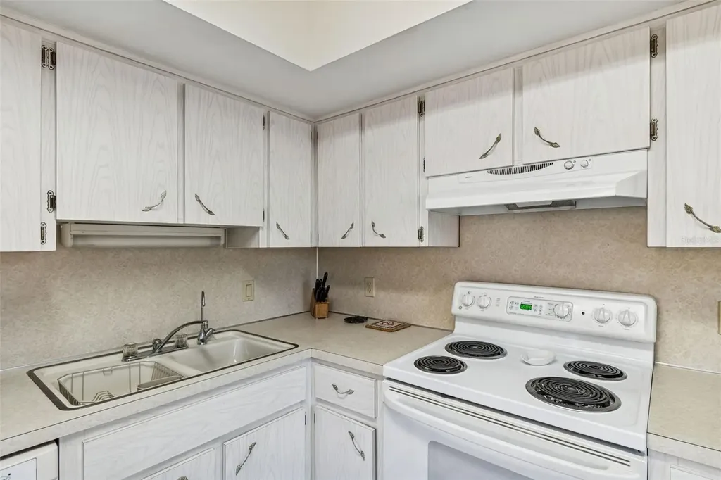 2226 Switzerland Way Clearwater FL 33763