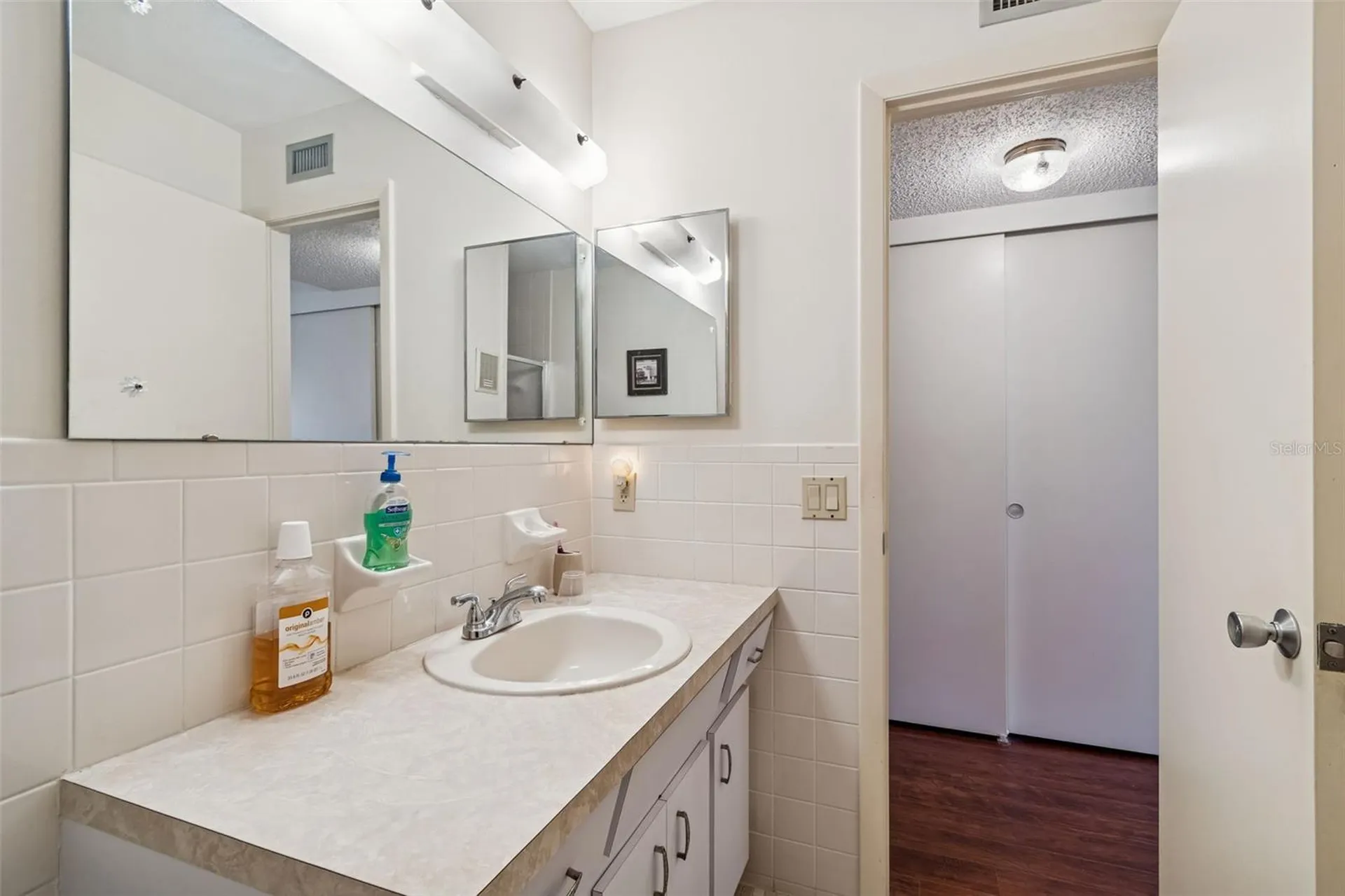 2226 Switzerland Way Clearwater FL 33763
