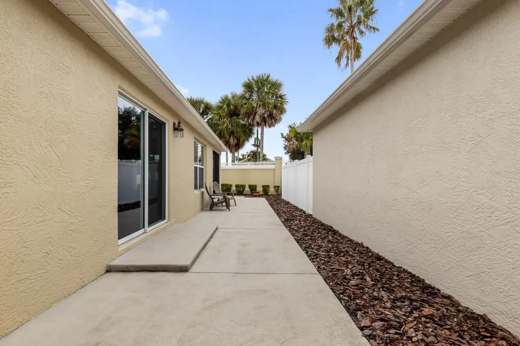 1204 Flamingo Place The Villages FL 32162