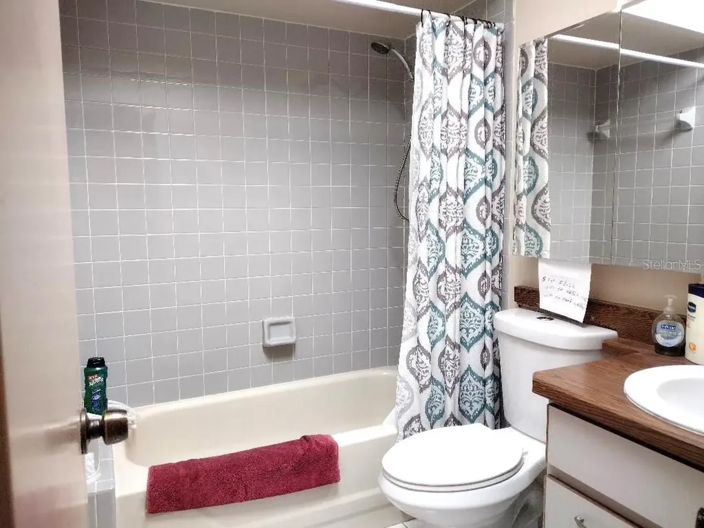 18 Palmyra Lane Palm Coast FL 32164