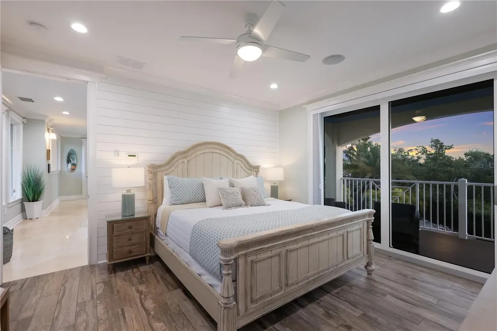 313 Hammock Circle Anna Maria FL 34216