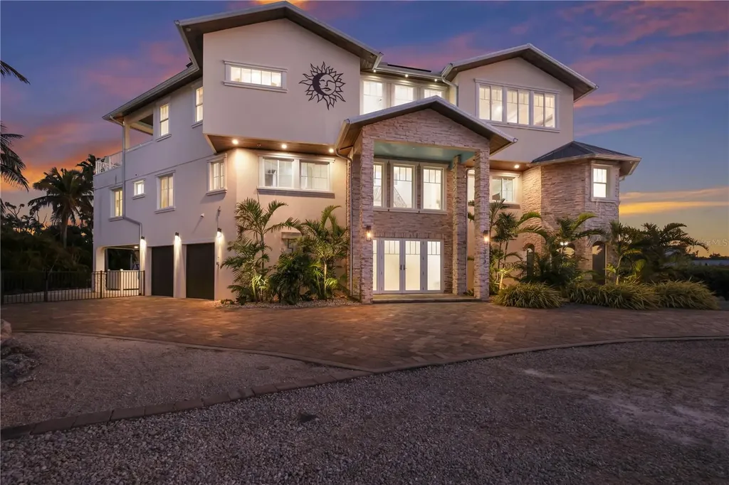 313 Hammock Circle Anna Maria FL 34216