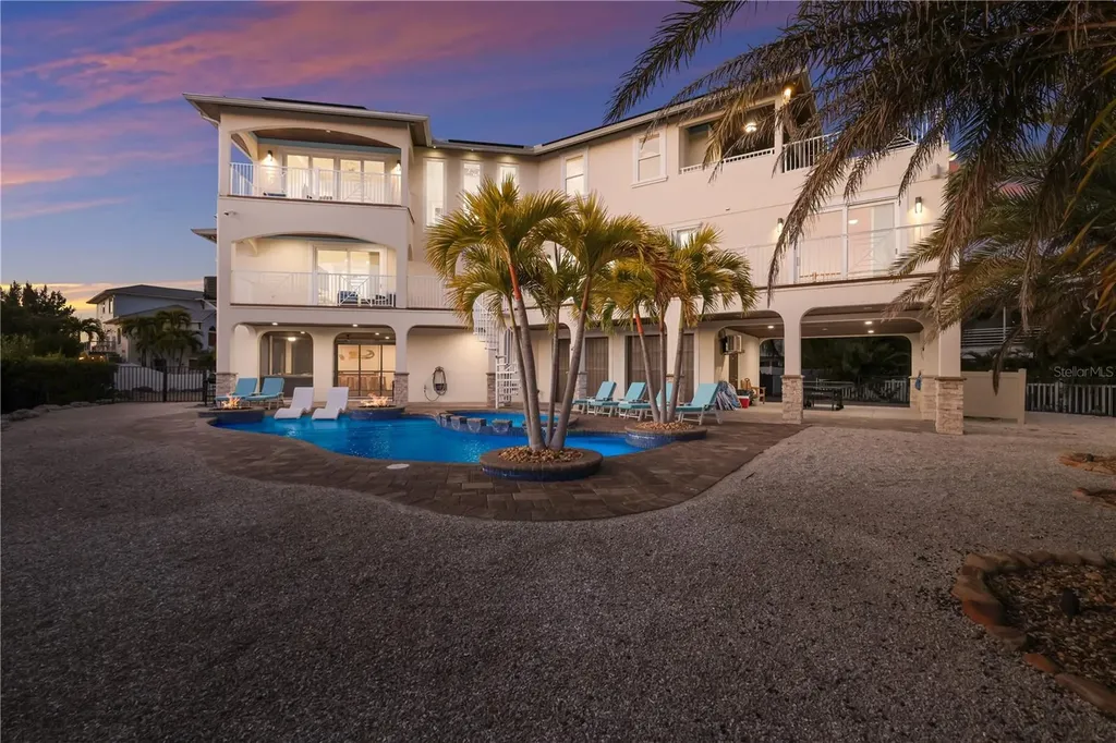 313 Hammock Circle Anna Maria FL 34216