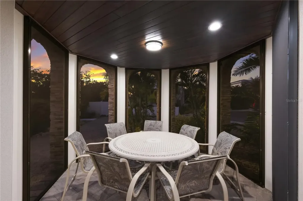 313 Hammock Circle Anna Maria FL 34216