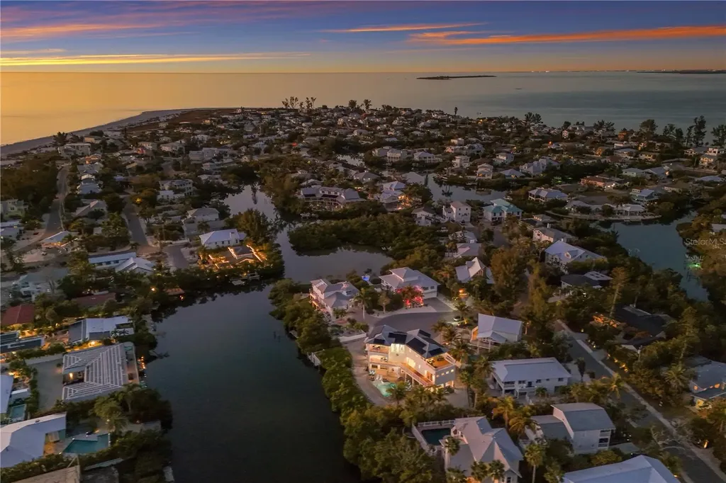 313 Hammock Circle Anna Maria FL 34216