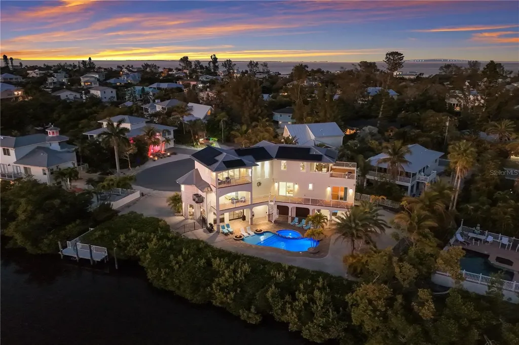313 Hammock Circle Anna Maria FL 34216