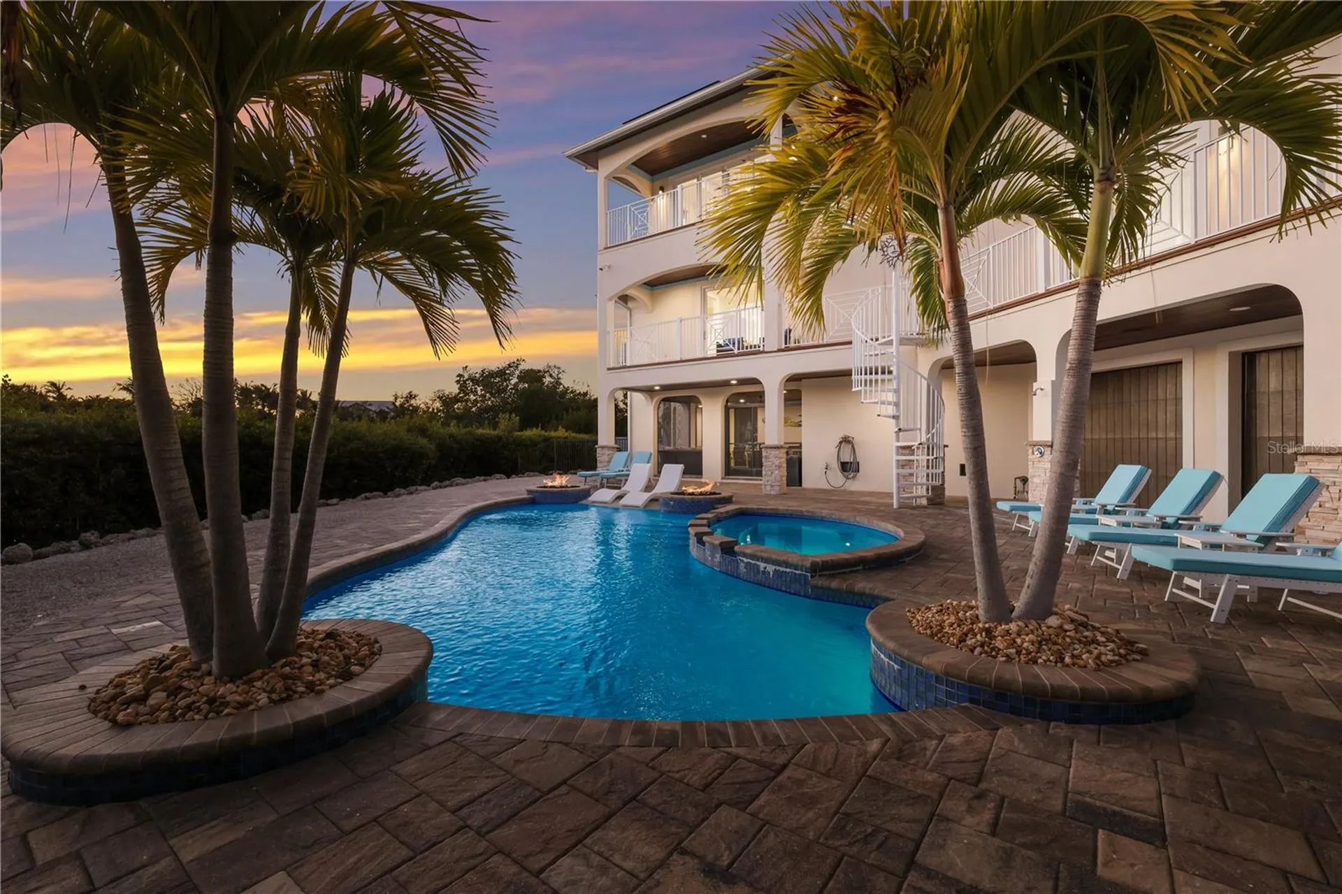 313 Hammock Circle Anna Maria FL 34216