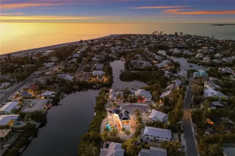313 Hammock Circle Anna Maria FL 34216