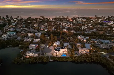 313 Hammock Circle Anna Maria FL 34216