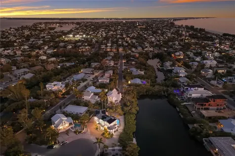 313 Hammock Circle Anna Maria FL 34216
