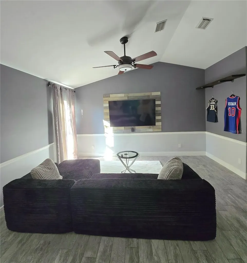 9707 Cypress Shadow Avenue Tampa FL 33647
