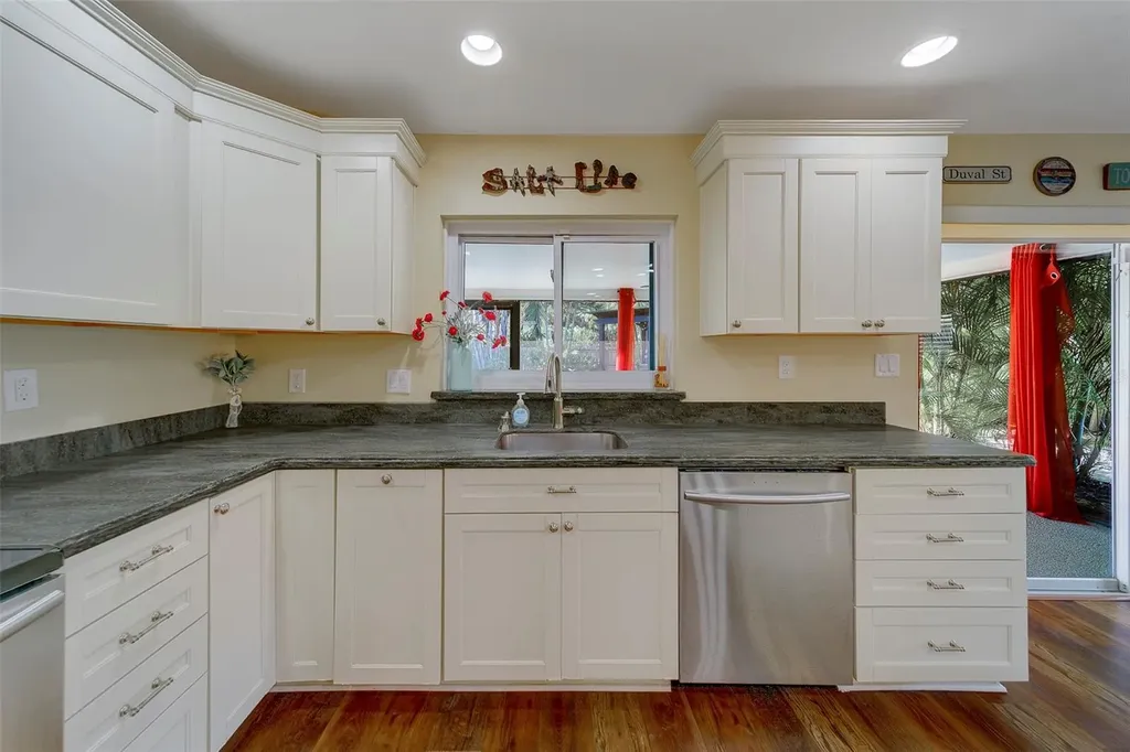 14557 Anchorage Circle Seminole FL 33776