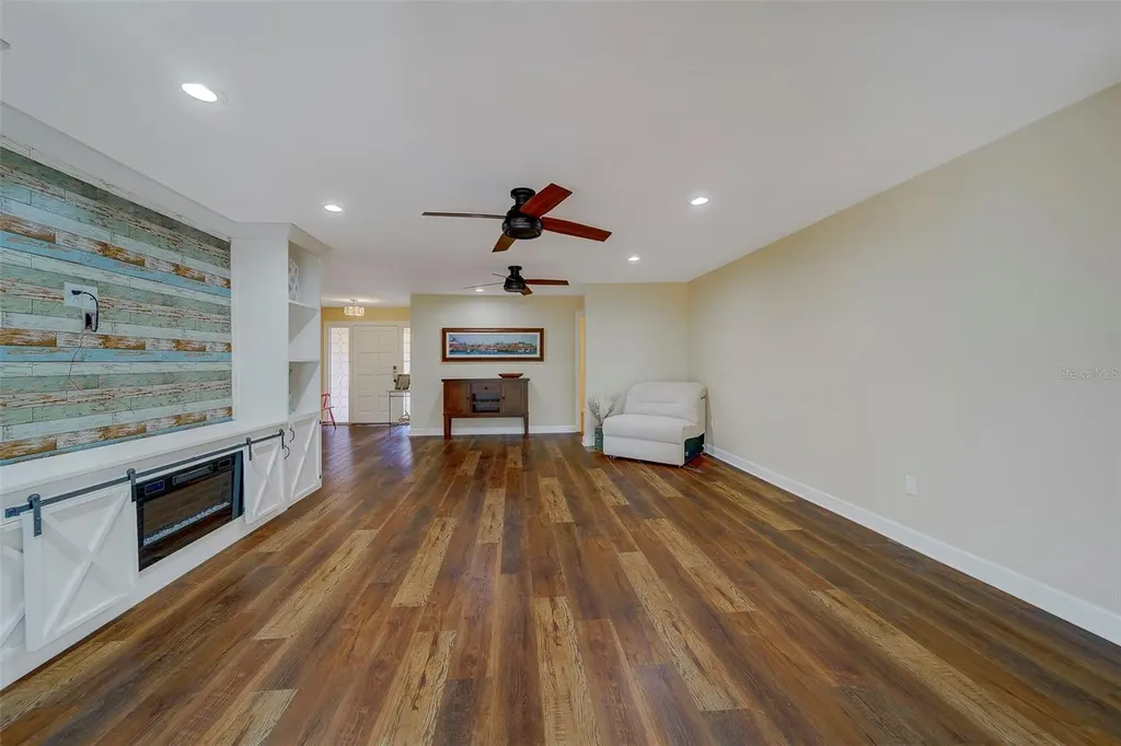 14557 Anchorage Circle Seminole FL 33776