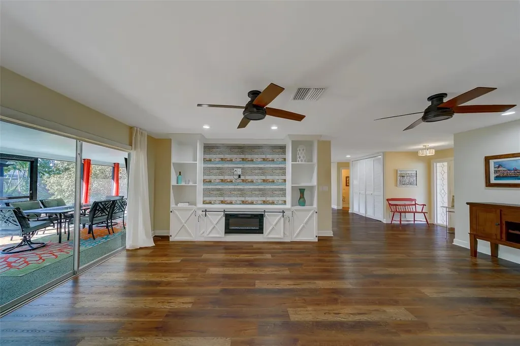 14557 Anchorage Circle Seminole FL 33776