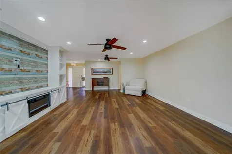 14557 Anchorage Circle Seminole FL 33776