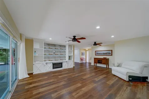 14557 Anchorage Circle Seminole FL 33776