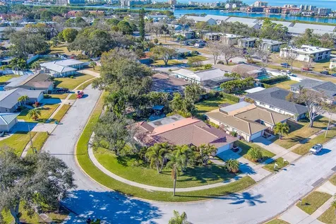 14557 Anchorage Circle Seminole FL 33776