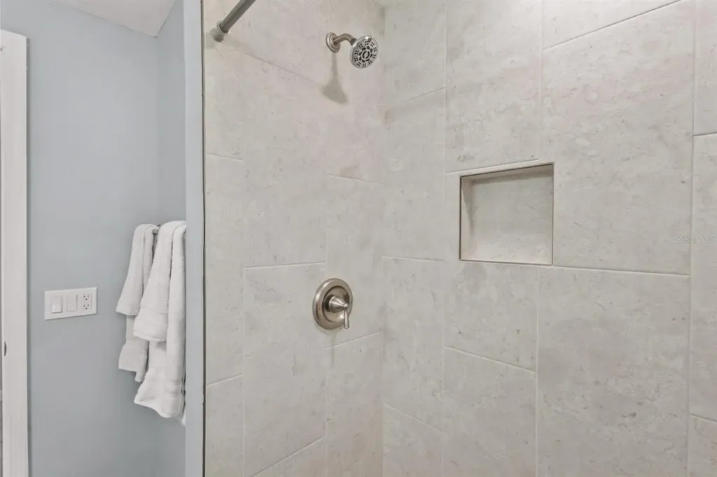 690 Fox Street Longboat Key FL 34228