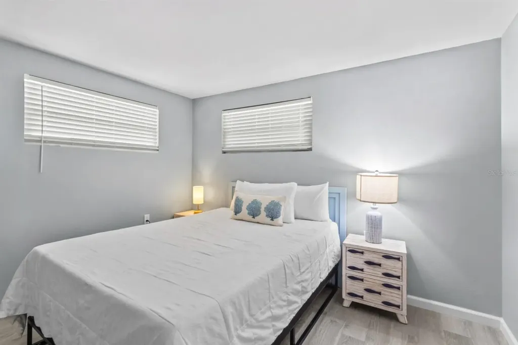 690 Fox Street Longboat Key FL 34228