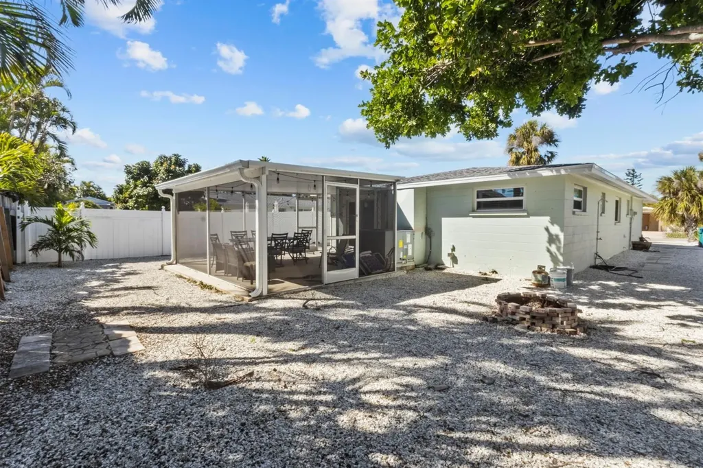 690 Fox Street Longboat Key FL 34228