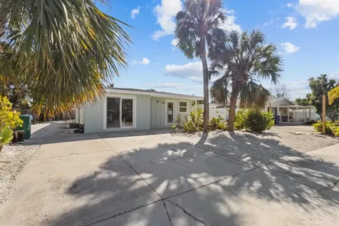 690 Fox Street Longboat Key FL 34228