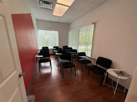 7507 Kingspointe Parkway Orlando FL 32819