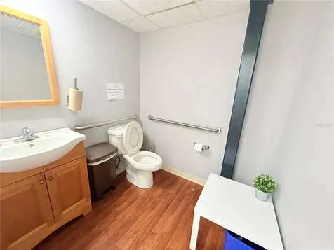 7507 Kingspointe Parkway Orlando FL 32819