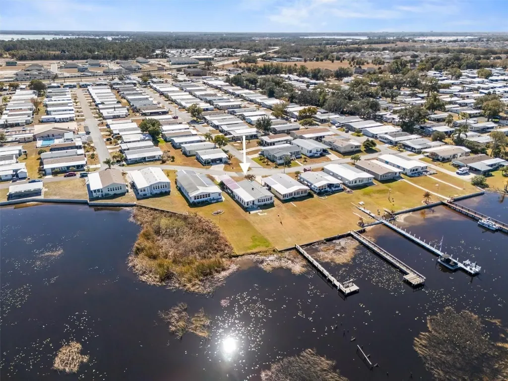 6825 S Lake Henry Drive NE Winter Haven FL 33881