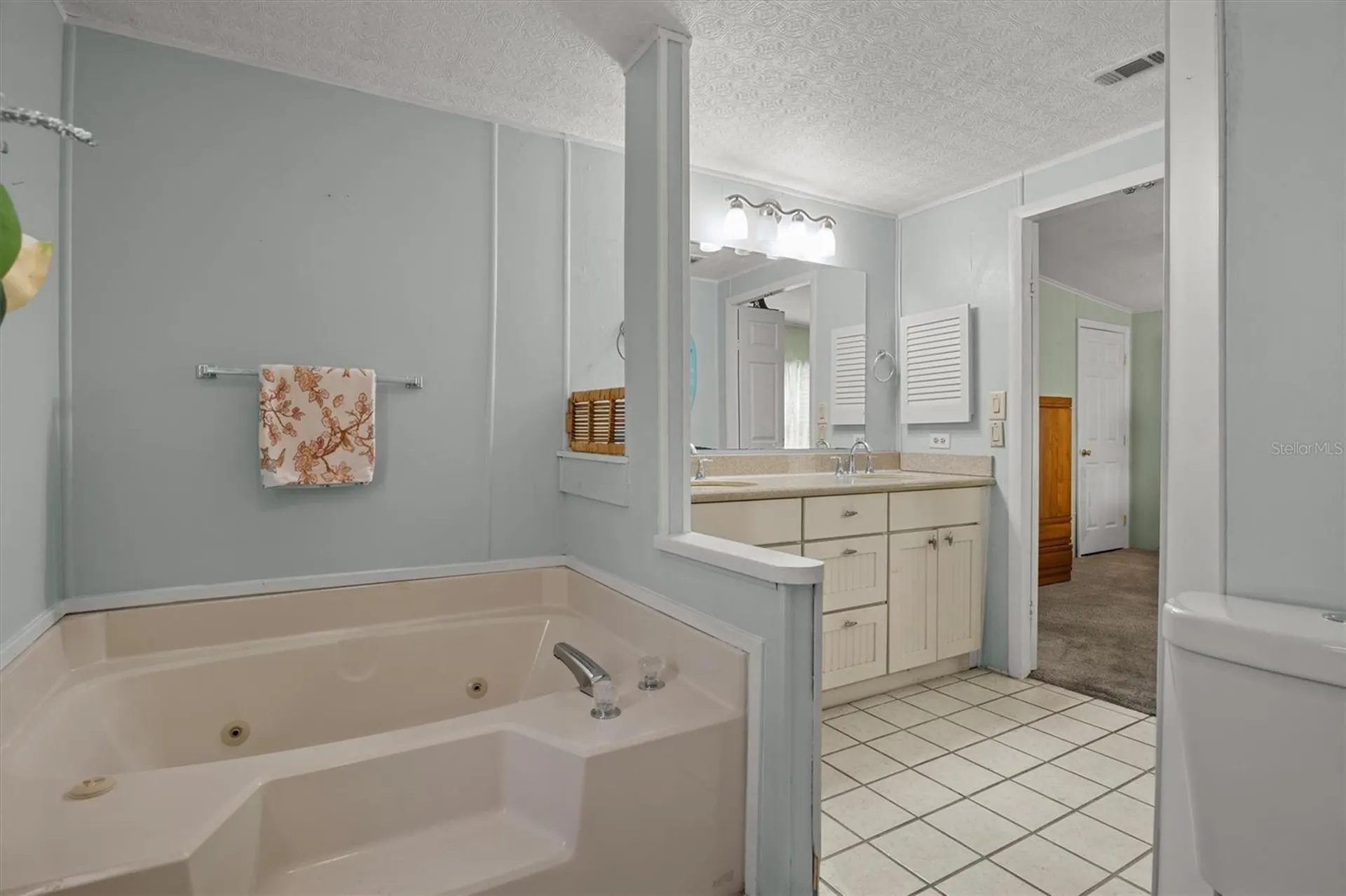 6825 S Lake Henry Drive NE Winter Haven FL 33881