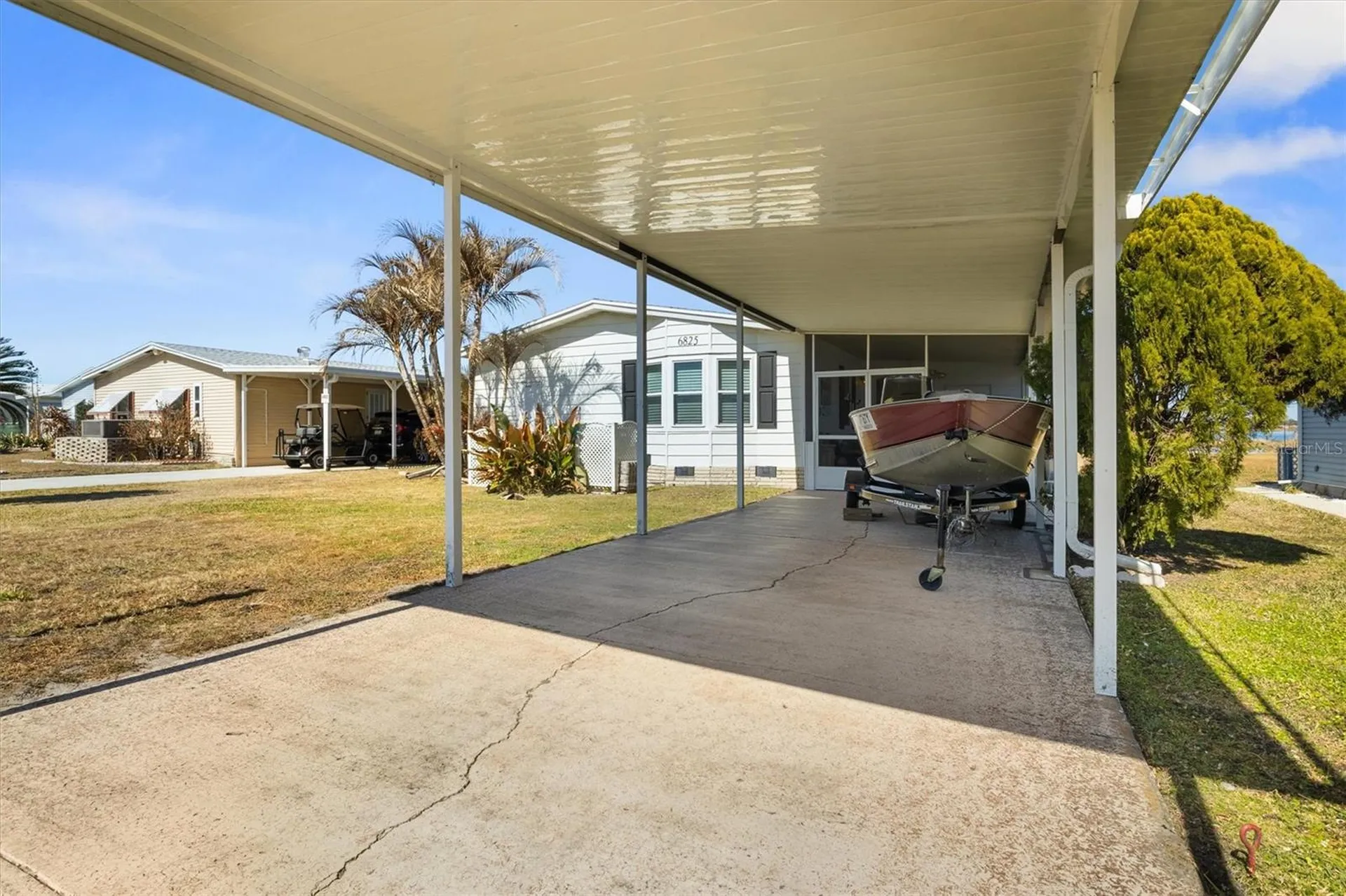 6825 S Lake Henry Drive NE Winter Haven FL 33881