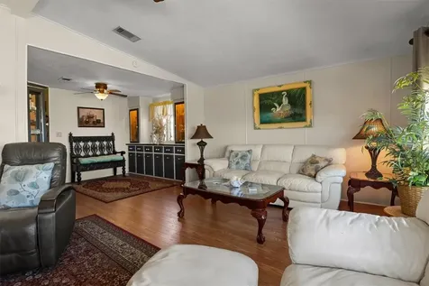 6825 S Lake Henry Drive NE Winter Haven FL 33881