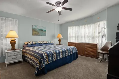 6825 S Lake Henry Drive NE Winter Haven FL 33881