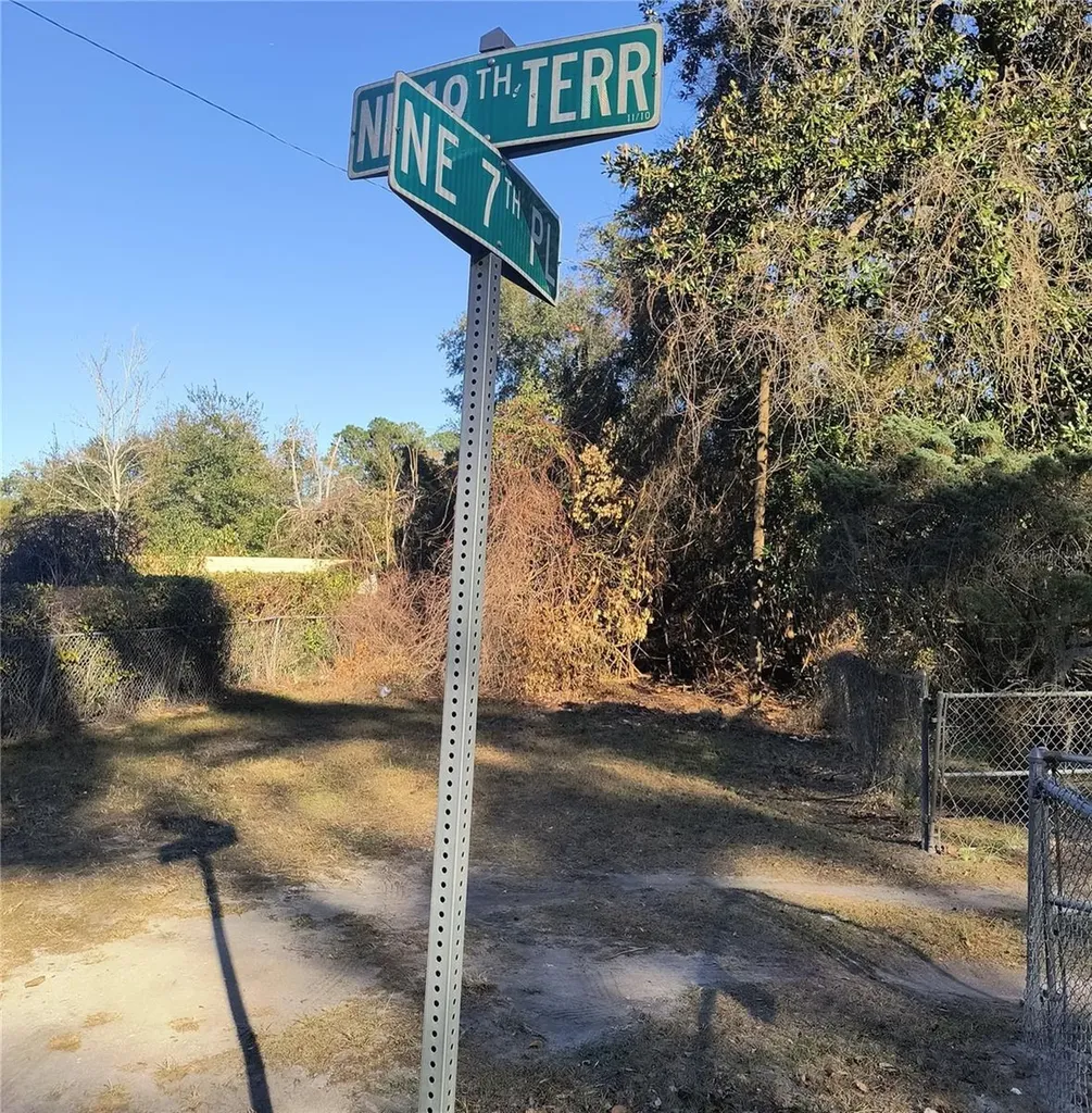 1929 NE 7th Place Gainesville FL 32641