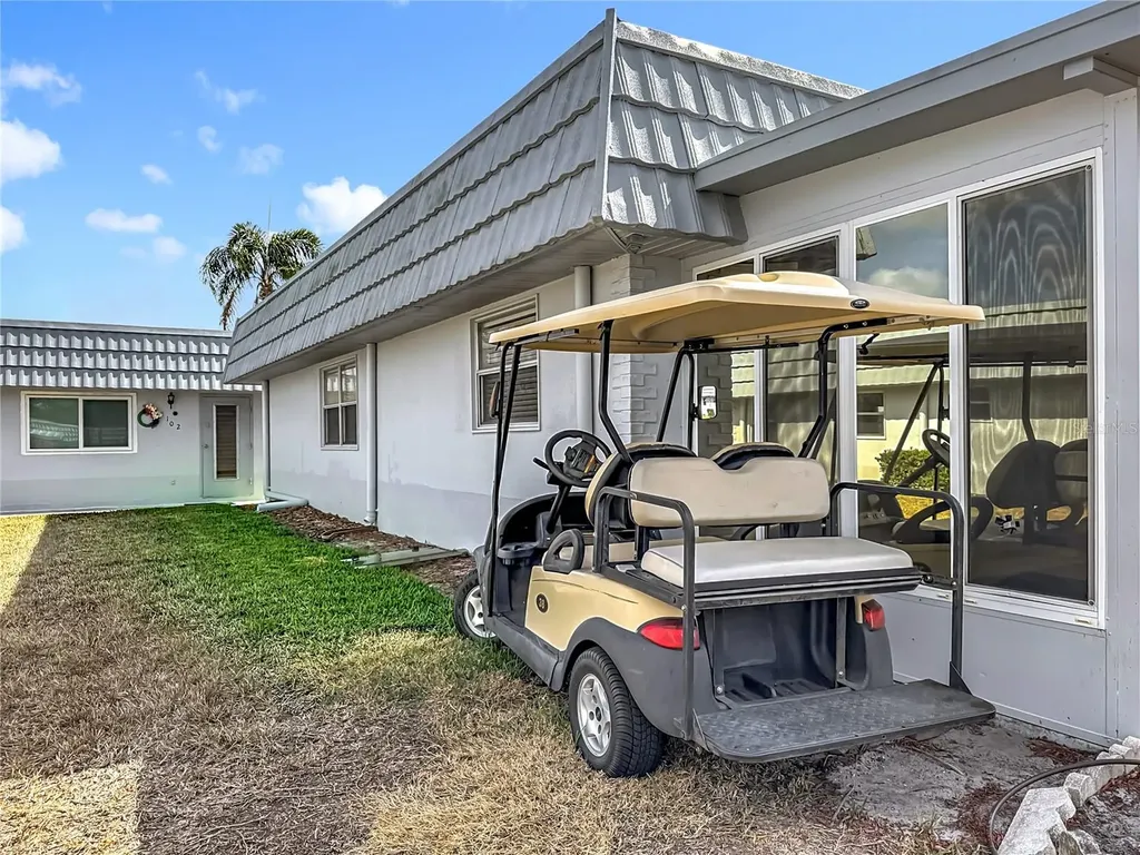 202 Bedford Trail Sun City Center FL 33573