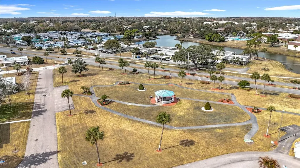 202 Bedford Trail Sun City Center FL 33573